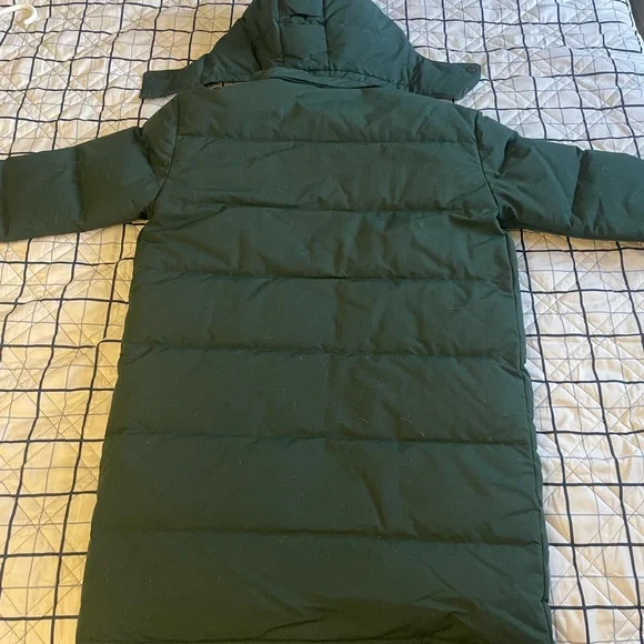 Patagonia Women's Deep Green Puffer Coat - Picture 4 of 4